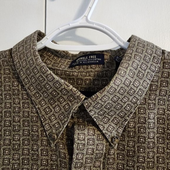 Mens Van Heusen Wrinkle Free Squares Design Button Down  | Size XL 17 - 17 1/2 - Picture 4 of 10